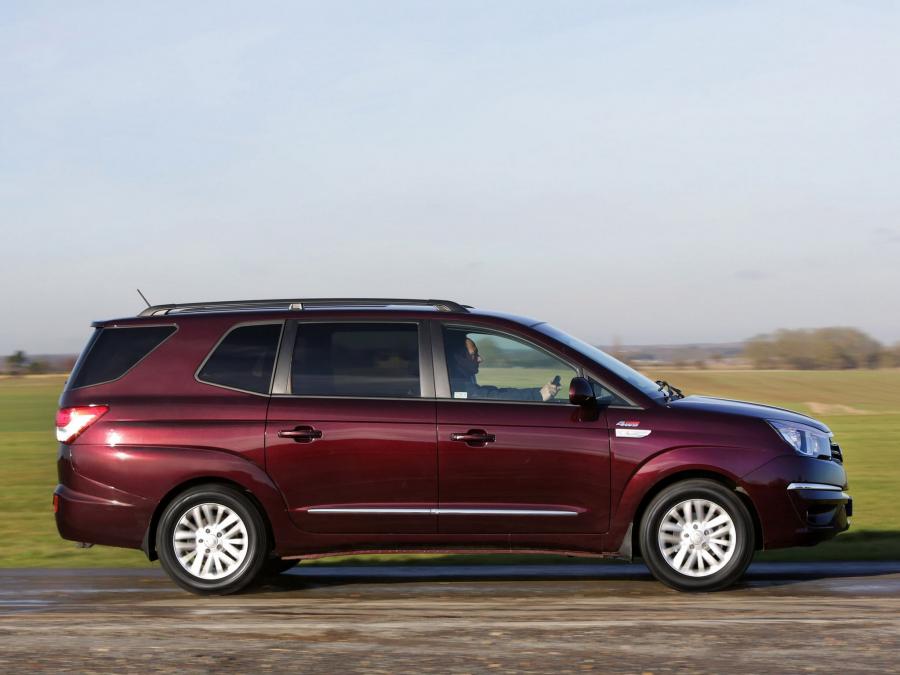  SsangYong Turismo 2013 года  (фото 4 из 12)